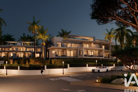 Apartamento en venta en Estepona, Málaga, España 3 dormitorios, 123 m2 No. 196560 - foto 2