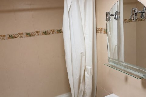 Apartment for sale in Villaquilambre, Leon, Spain 2 bedrooms, 75 sq.m. No. 184777 - photo 11