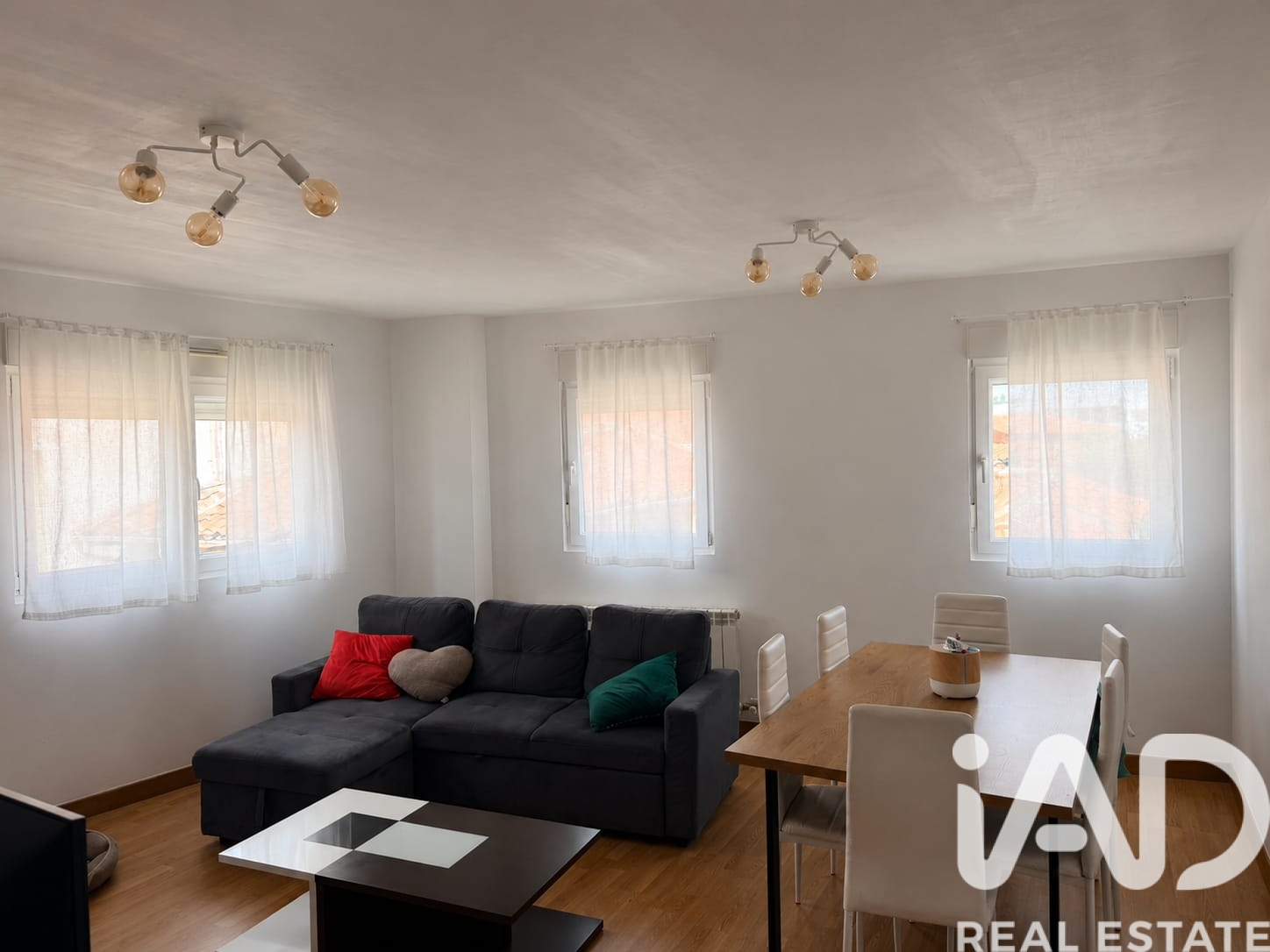 Apartamento en Villaquilambre, León, España 2 dormitorios, 75 m2 No. 184777
