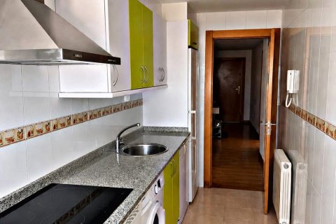 Apartamento en Villaquilambre, León, España 2 dormitorios, 75 m2 No. 184777