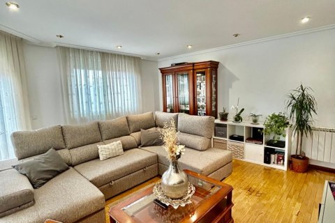 Apartamento en La Bañeza, León, España 3 dormitorios, 125 m2 No. 184781