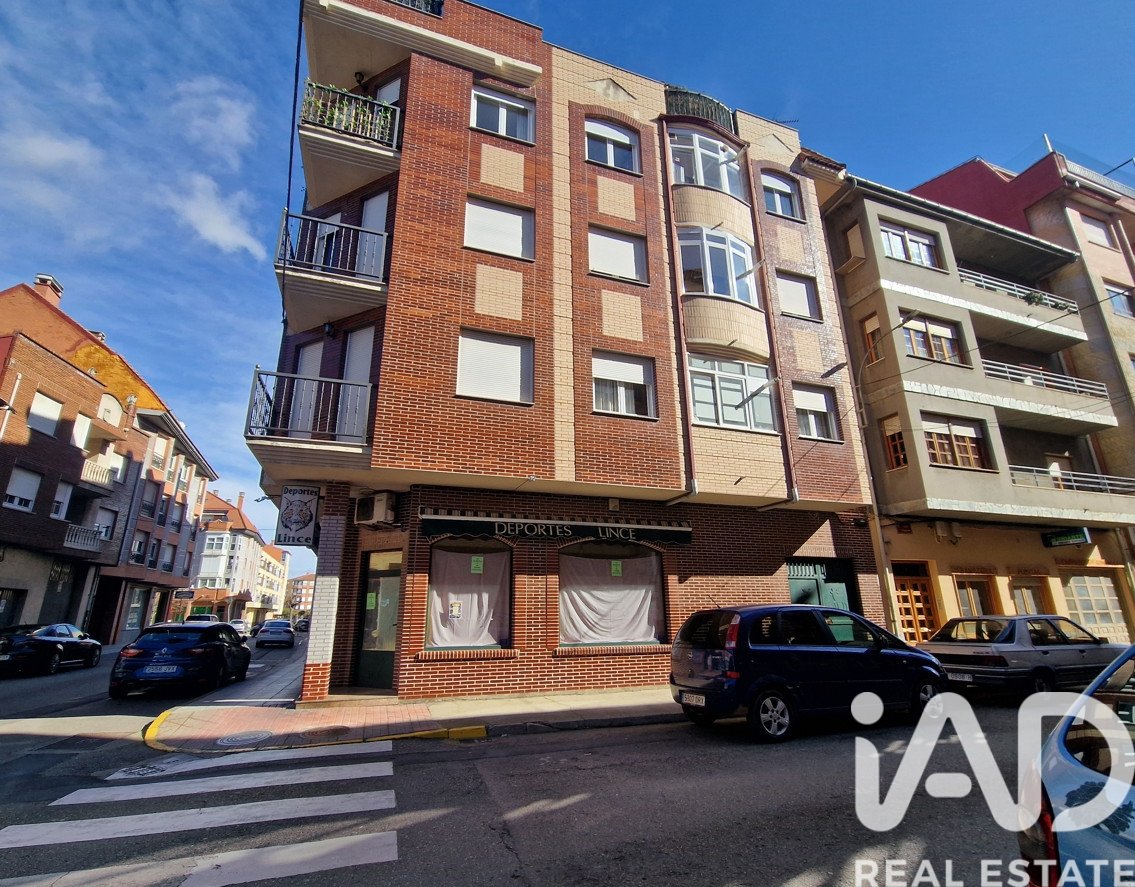 Apartment à La Baneza, Leon, Espagne 3 chambres, 125 m2 No. 184781