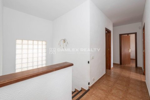 Hus till salu i Lloret de Mar, Girona, Spanien 4 sovrum, 227 kvm. Nr. 187002 - foto 19
