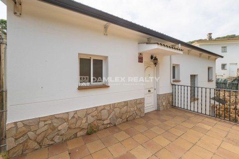 Hus till salu i Lloret de Mar, Girona, Spanien 4 sovrum, 227 kvm. Nr. 187002 - foto 29