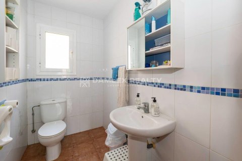 Hus till salu i Lloret de Mar, Girona, Spanien 4 sovrum, 227 kvm. Nr. 187002 - foto 24