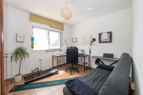 Hus till salu i Lloret de Mar, Girona, Spanien 4 sovrum, 227 kvm. Nr. 187002 - foto 16