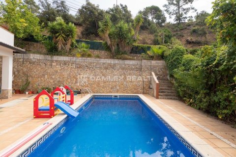 Hus till salu i Lloret de Mar, Girona, Spanien 4 sovrum, 227 kvm. Nr. 187002 - foto 4