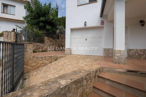 Hus till salu i Lloret de Mar, Girona, Spanien 4 sovrum, 227 kvm. Nr. 187002 - foto 30