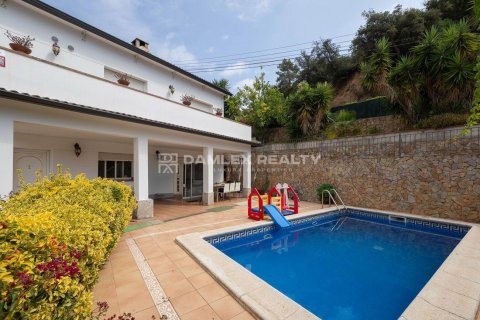 Hus till salu i Lloret de Mar, Girona, Spanien 4 sovrum, 227 kvm. Nr. 187002 - foto 3