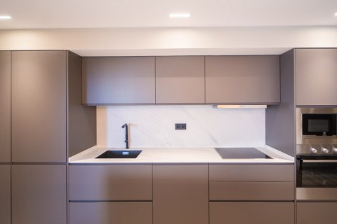 Apartment for sale Malaga, Spain 4 bedrooms, 225 sq.m. No. 107575 - photo 6