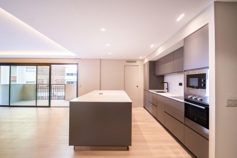 Apartment for sale Malaga, Spain 4 bedrooms, 225 sq.m. No. 107575 - photo 8