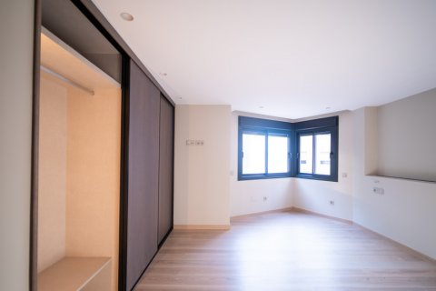 Apartment for sale Malaga, Spain 4 bedrooms, 225 sq.m. No. 107575 - photo 17
