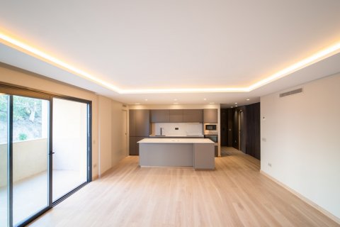 Apartment for sale Malaga, Spain 4 bedrooms, 225 sq.m. No. 107575 - photo 2
