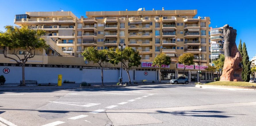Apartment Fuengirola, Malaga, Spain 2 bedrooms, 126 sq.m. No. 107573