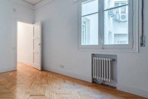 Аренда квартиры в Мадрид, Испания 4 спальни, 260м2 №149718 - фото 29