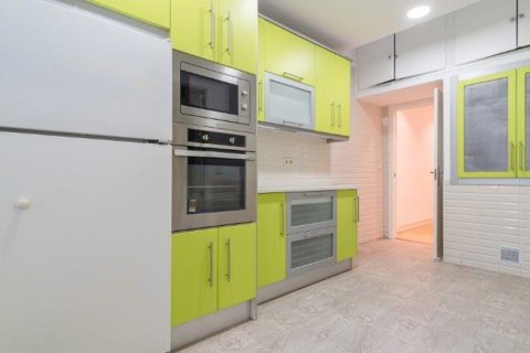 Аренда квартиры в Мадрид, Испания 4 спальни, 260м2 №149718 - фото 17