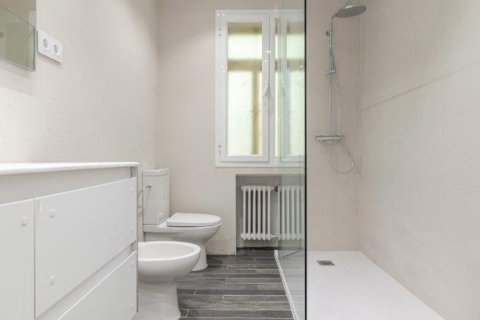 Аренда квартиры в Мадрид, Испания 4 спальни, 260м2 №149718 - фото 23
