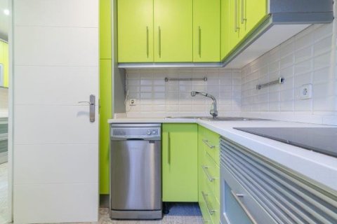 Аренда квартиры в Мадрид, Испания 4 спальни, 260м2 №149718 - фото 20