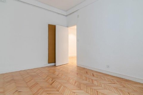 Аренда квартиры в Мадрид, Испания 4 спальни, 260м2 №149718 - фото 25