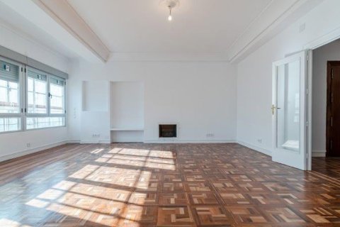Квартира в Мадрид, Испания 4 спальни, 260м2 №149718