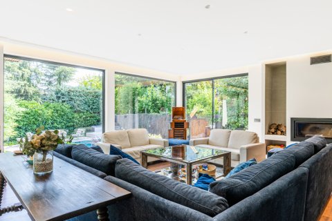 Villa en venta en Majadahonda, Madrid, España 4 dormitorios, 429 m2 No. 149719 - foto 7