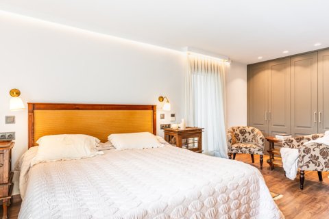 Villa en venta en Majadahonda, Madrid, España 4 dormitorios, 429 m2 No. 149719 - foto 18