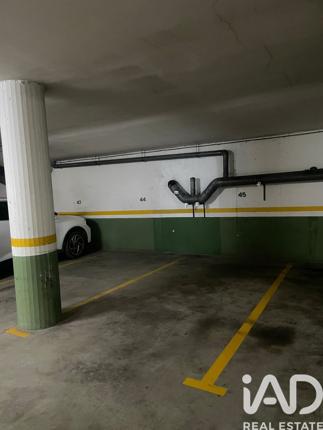 Garage in Sabadell, Barcelona, Spain No. 184702