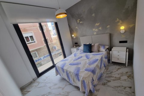 Huoneisto myytävänä Guardamar del Segura, Alicante, Espanja, 3 makuuhuonetta, 130 m2 No. 74729 - kuva 14