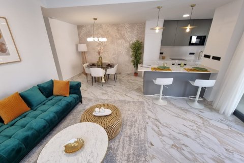 Apartament w Guardamar del Segura, Alicante, Hiszpania 3 sypialnie, 130 mkw. nr 74729 – zdjęcie 1