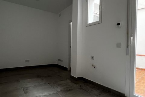 Apartment for sale in Madrid, Spain 2 bedrooms, 49 sq.m. No. 181687 - photo 4