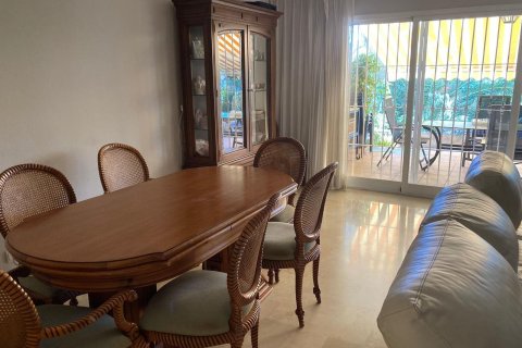 Apartment for sale in Alicante, Spain 5 bedrooms, 293 sq.m. No. 181683 - photo 10