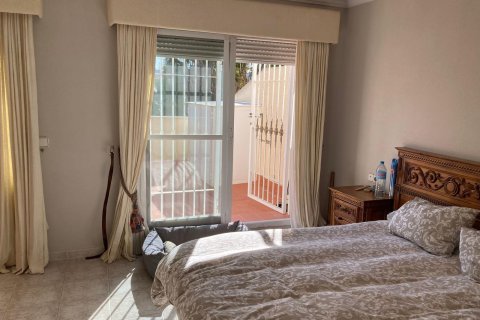 Apartment for sale in Alicante, Spain 5 bedrooms, 293 sq.m. No. 181683 - photo 8