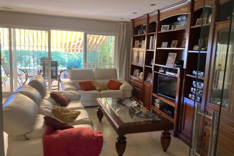 Apartment for sale in Alicante, Spain 5 bedrooms, 293 sq.m. No. 181683 - photo 13