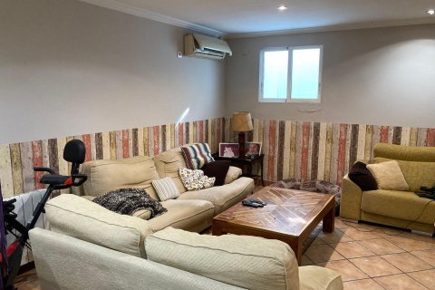 Apartment for sale in Alicante, Spain 5 bedrooms, 293 sq.m. No. 181683 - photo 5