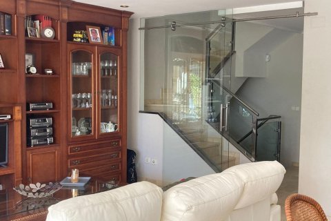 Apartment for sale in Alicante, Spain 5 bedrooms, 293 sq.m. No. 181683 - photo 9