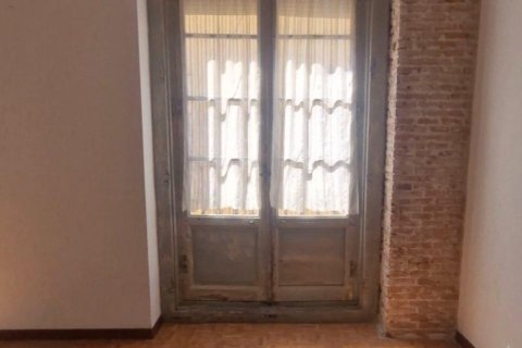 Apartment for sale in Madrid, Spain 4 bedrooms, 163 sq.m. No. 181685 - photo 4