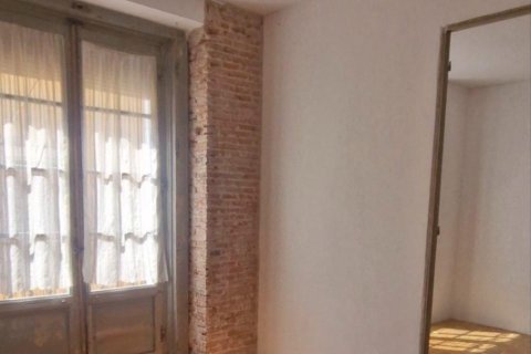 Apartment for sale in Madrid, Spain 4 bedrooms, 163 sq.m. No. 181685 - photo 8