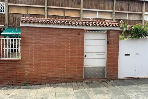 House for sale in Barcelona, Spain 2 bedrooms, 67 sq.m. No. 167110 - photo 2
