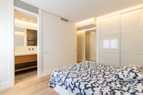 Apartamento en alquiler Madrid, España 3 dormitorios, 220 m2 No. 107192 - foto 3