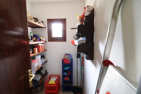 Villa for sale in Campoamor, Alicante, Spain 7 bedrooms, 285 sq.m. No. 145116 - photo 13