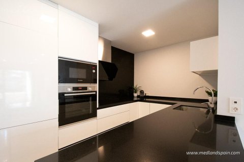 Huoneisto myytävänä Torre de la Horadada, Alicante, Espanja, 2 makuuhuonetta, 67 m2 No. 194046 - kuva 11