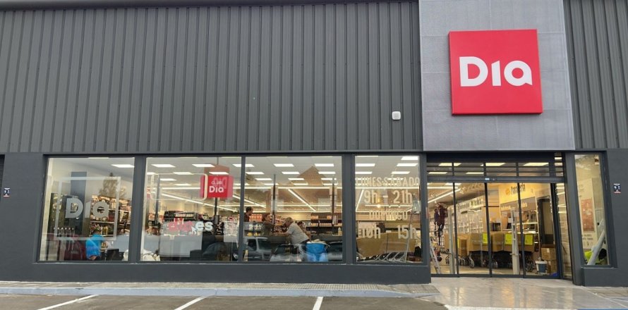 Commercial property in Madrid, Spain No. 144130