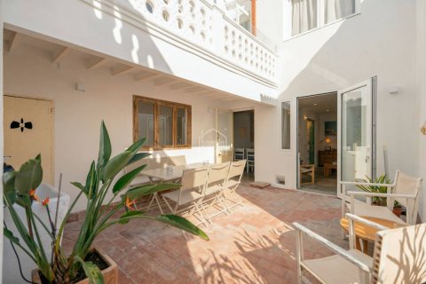 Townhouse zum Verkauf in Mahon, Menorca, Spanien 4 Schlafzimmer, 199 m2 Nr. 183179 - Foto 2