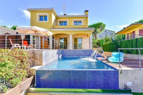 House à vendre à Platja D'aro, Girona, Espagne, 4 chambres, 238 m2 No. 168503 - photo 2