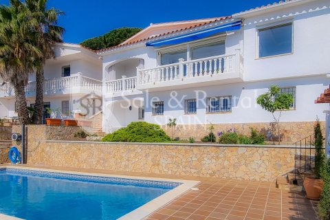 Сasa en venta en Lloret de Mar, Gerona, España 6 dormitorios, 175 m2 No. 168505 - foto 2