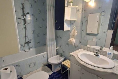 Huoneisto myytävänä Calafell, Tarragona, Espanja, 3 makuuhuonetta, 99 m2 No. 168502 - kuva 11