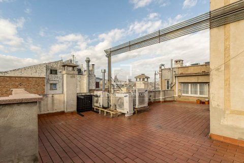 Apartament w Barcelona, Hiszpania 3 sypialnie, 131 mkw. nr 150986 – zdjęcie 25