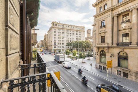 Apartament w Barcelona, Hiszpania 3 sypialnie, 131 mkw. nr 150986 – zdjęcie 21