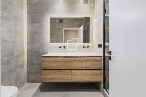 Apartament w Barcelona, Hiszpania 3 sypialnie, 131 mkw. nr 150986 – zdjęcie 19