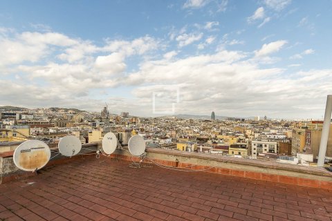 Apartament w Barcelona, Hiszpania 3 sypialnie, 131 mkw. nr 150986 – zdjęcie 26